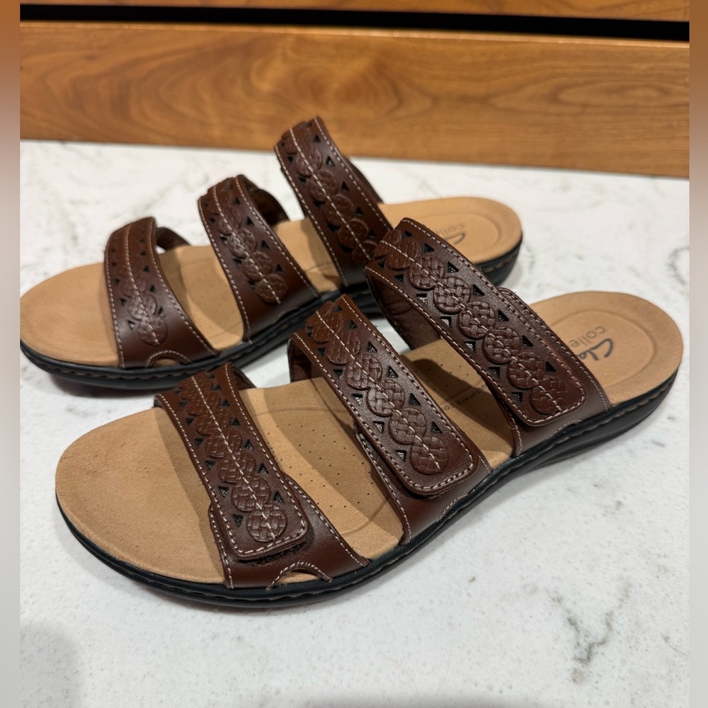 Comfortable Brown Slip-On Clarks Sandals with Adjustable Straps - Picture 2 of 4